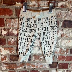 Carter’s 3M Sweatpants “Heart Breaker, xoxo” EUC